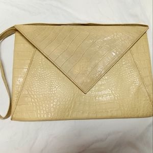 FENDI clutch authentic!